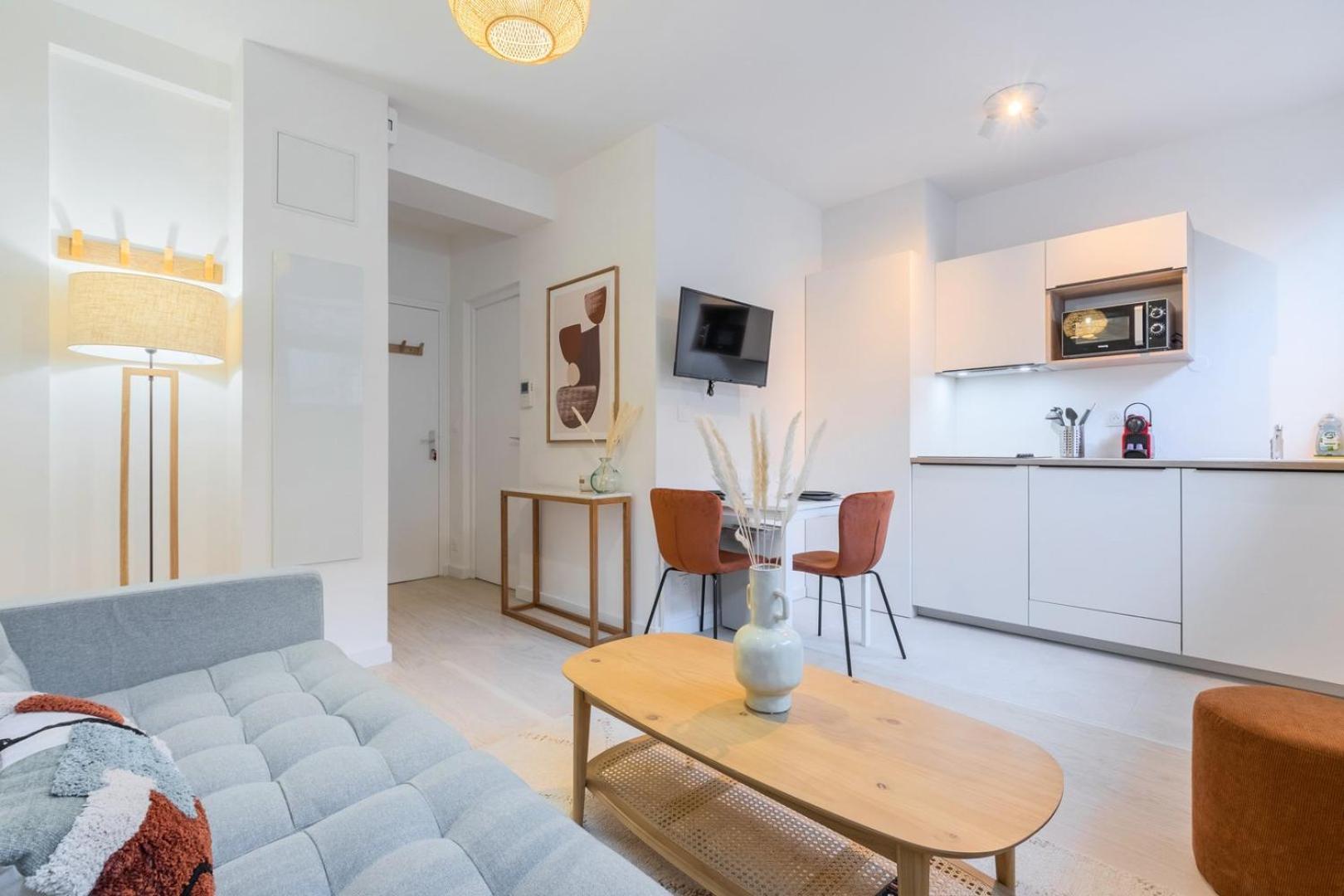 Renovated 1 Bedroom Apartment ليل المظهر الخارجي الصورة